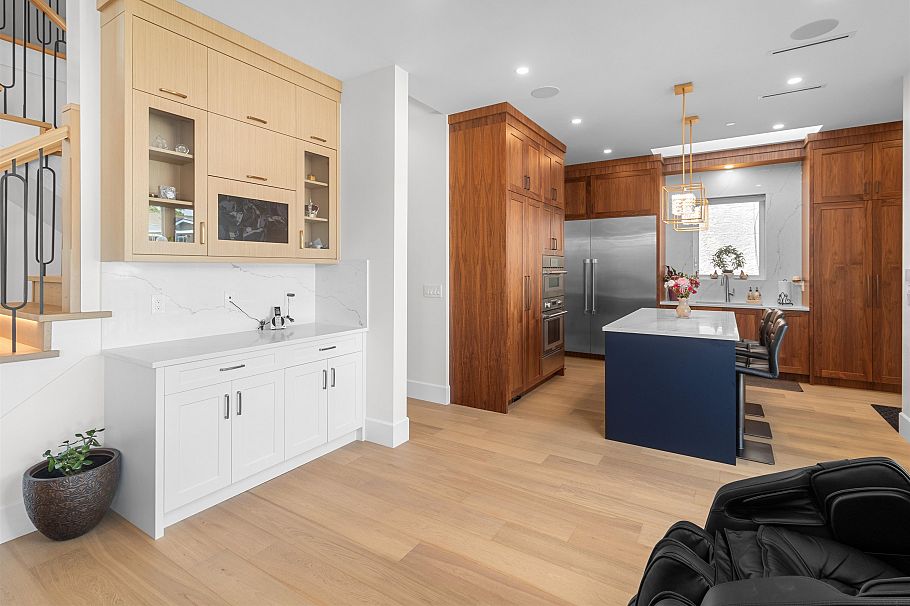 7662 French Street Vancouver, BC - 8