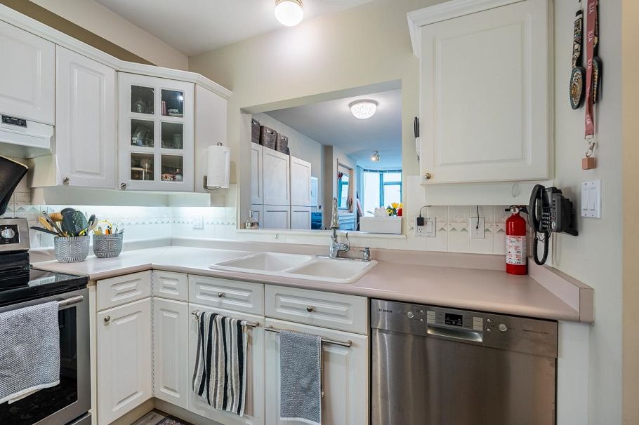 903 140 E 14th Street North Vancouver, BC - 8