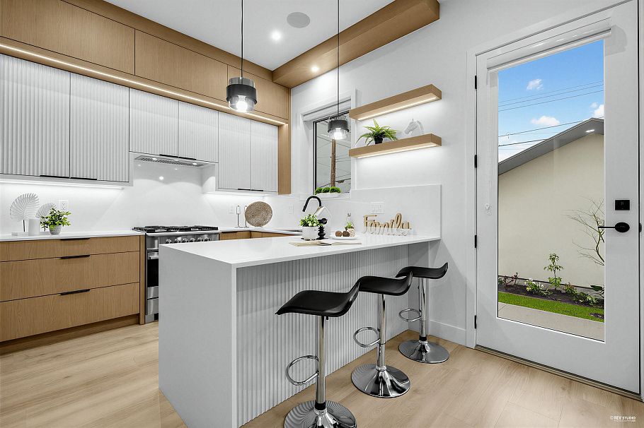 2 1020 Nootka Street Vancouver, BC - 4