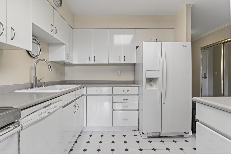 503 1327 E Keith Road North Vancouver, BC - 10