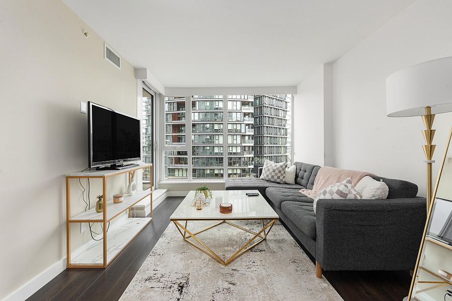 708 1618 Quebec Street Vancouver, BC - 4