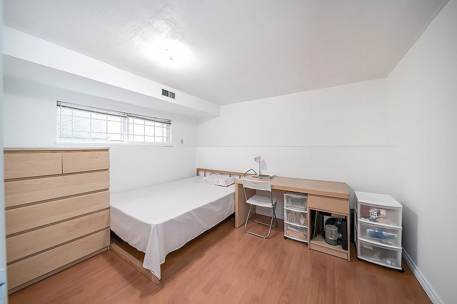 3134 E 1st Avenue Vancouver, BC - 20