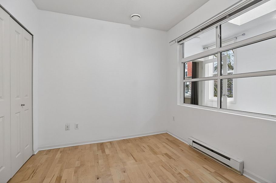 103 108 W Esplanade North Vancouver, BC - 12