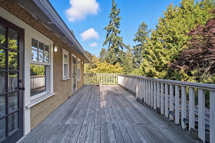 1350 W 15th Avenue Vancouver, BC - 35