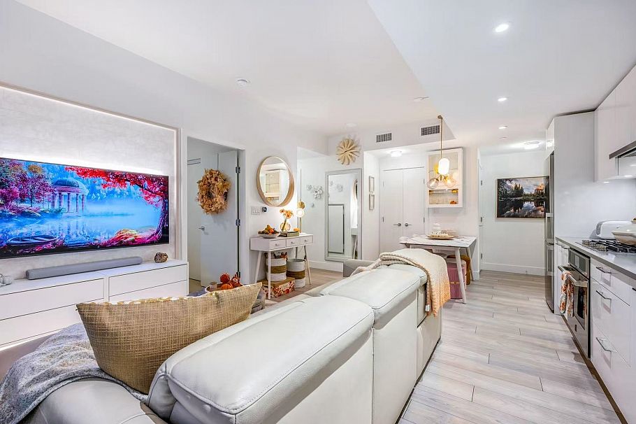 411 3581 E Kent Avenue North Vancouver, BC - 9