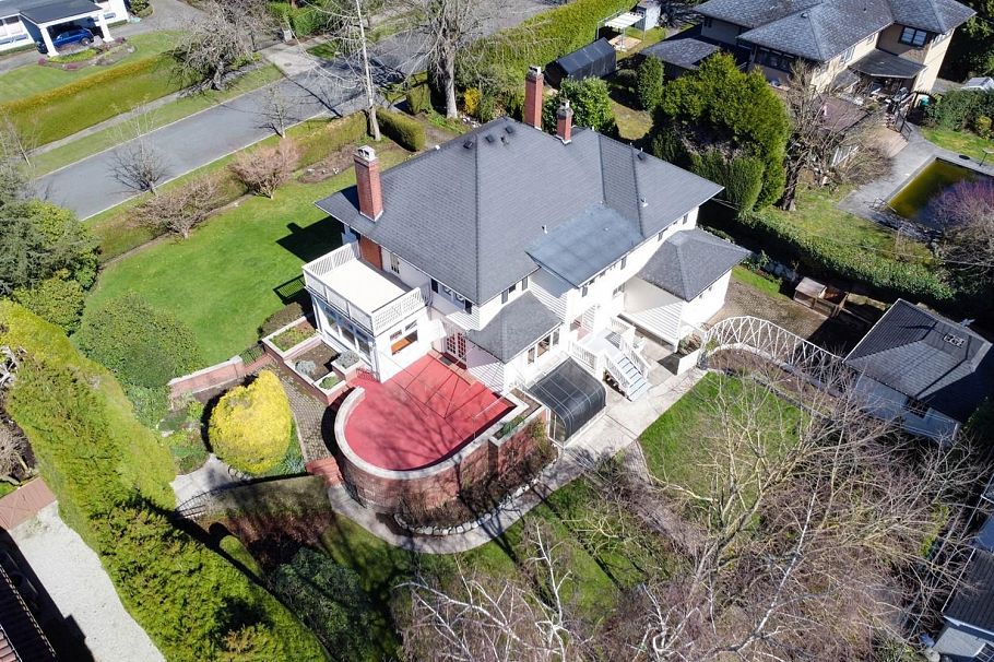 1570 W 36th Avenue Vancouver, BC - 4