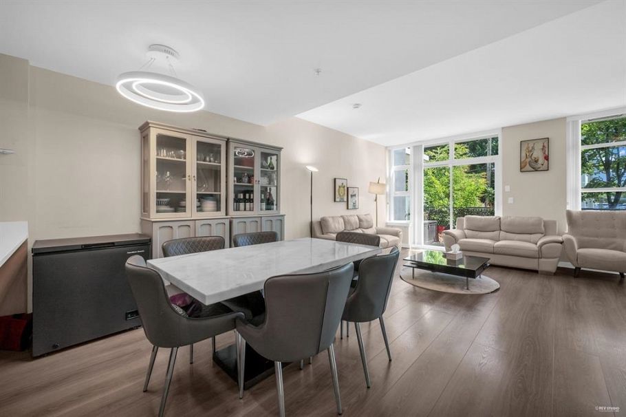 TH16 8677 Capstan Way Richmond, BC - 9