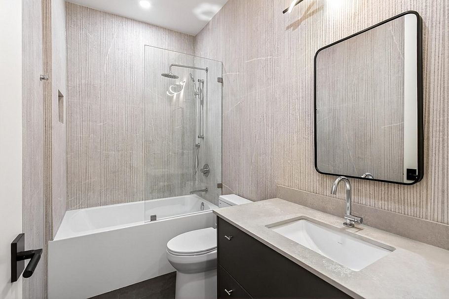 1921 Tatlow Avenue North Vancouver, BC - 31