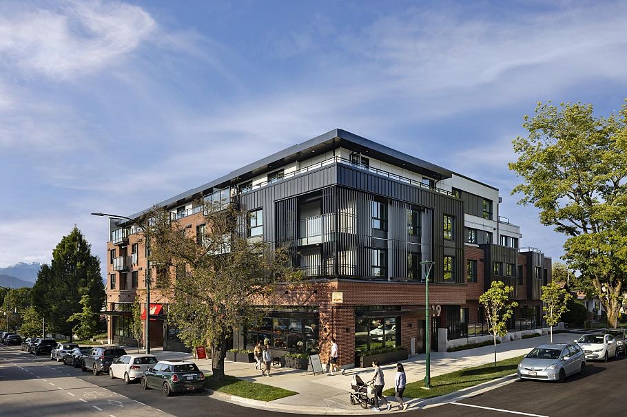 303 2419 Grant Street Vancouver, BC - 25