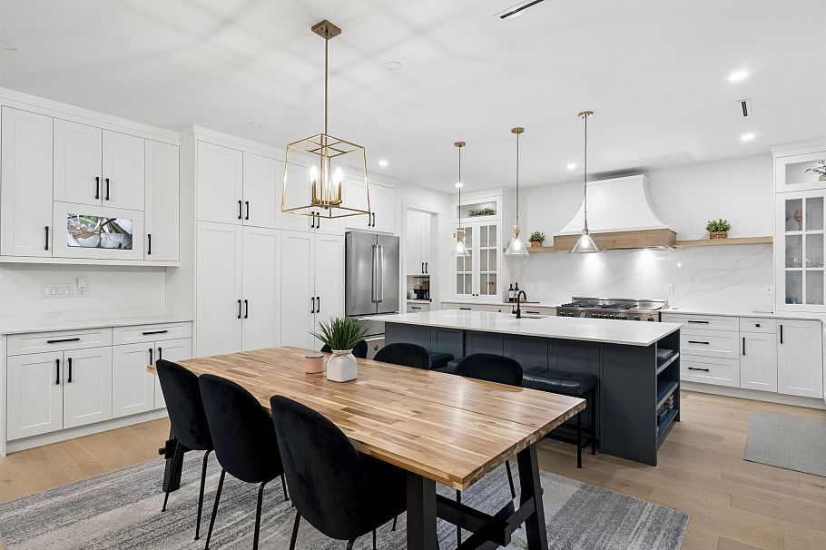 1260 Plateau Drive North Vancouver, BC - 7