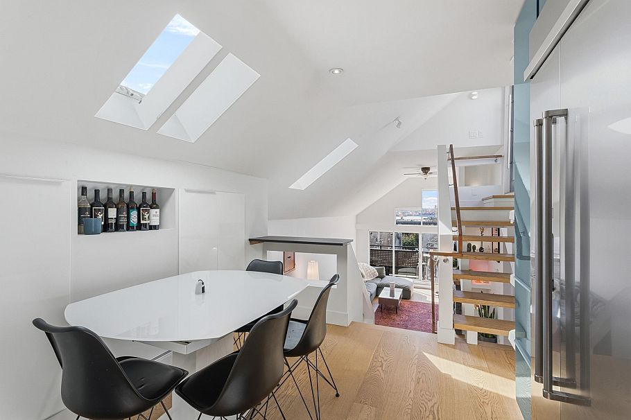 D 225 E 4th Street North Vancouver, BC - 7