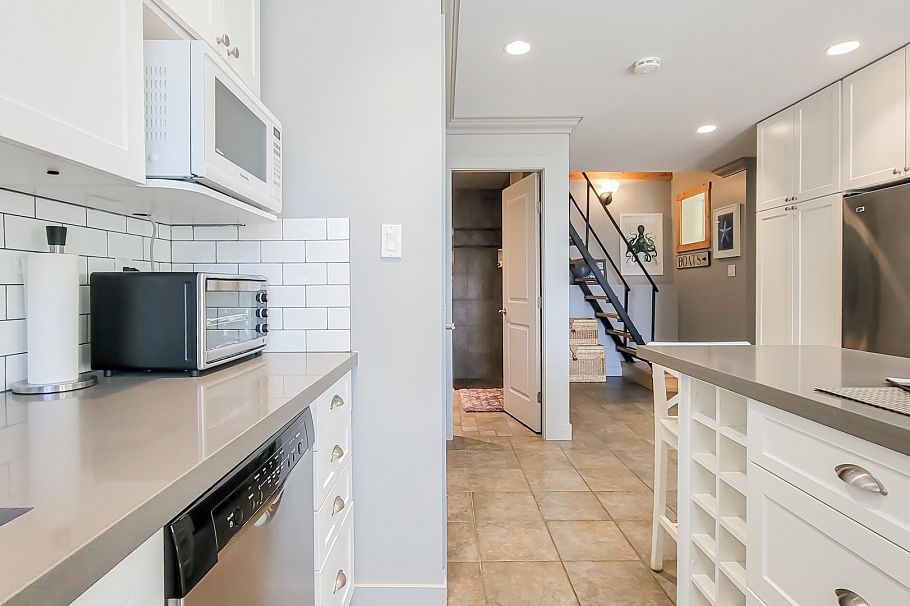 5125 Indian River Drive North Vancouver, BC - 38