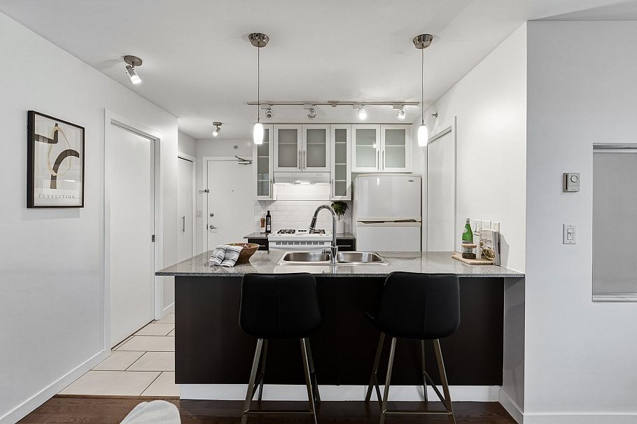 1102 1225 Richards Street Vancouver, BC - 14