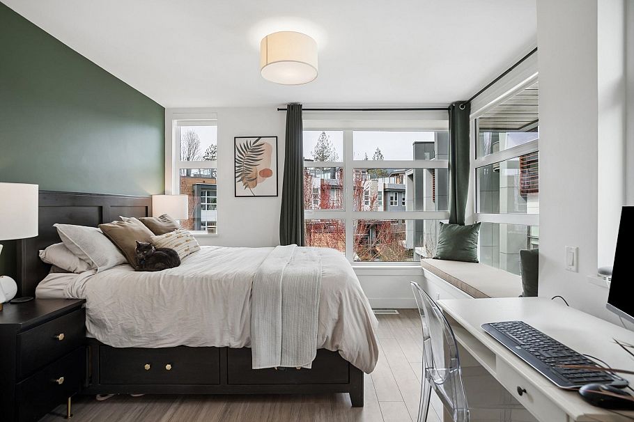 222 2060 Curling Road North Vancouver, BC - 17