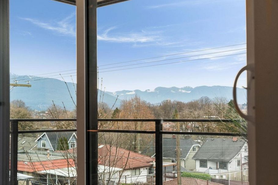 311 2419 Grant Street Vancouver, BC - 22