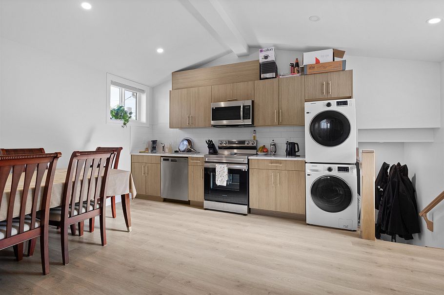 7662 French Street Vancouver, BC - 34