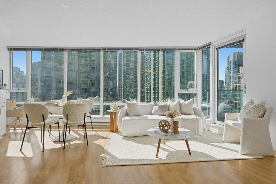 1109 233 Robson Street Vancouver, BC - 2