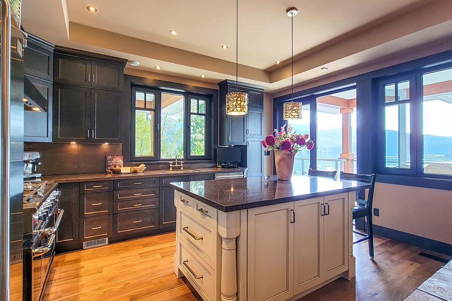 5125 Indian River Drive North Vancouver, BC - 7