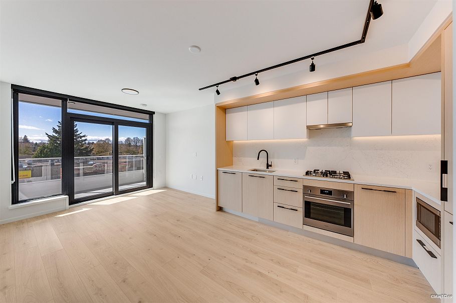 366 5189 Earles Street Vancouver, BC - 6