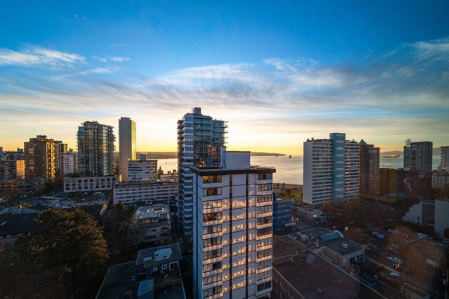 1501 1740 Comox Street Vancouver, BC - 14