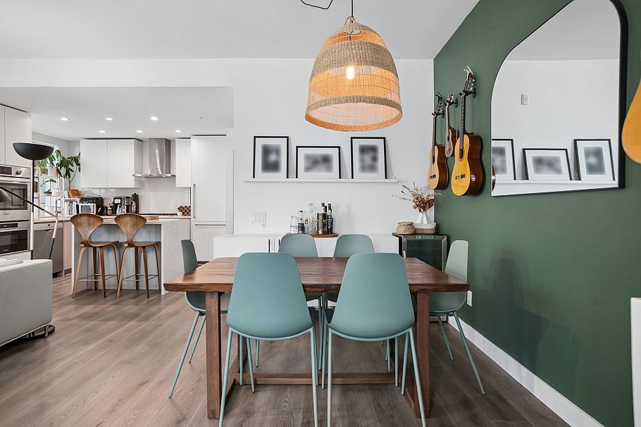 222 2060 Curling Road North Vancouver, BC - 11