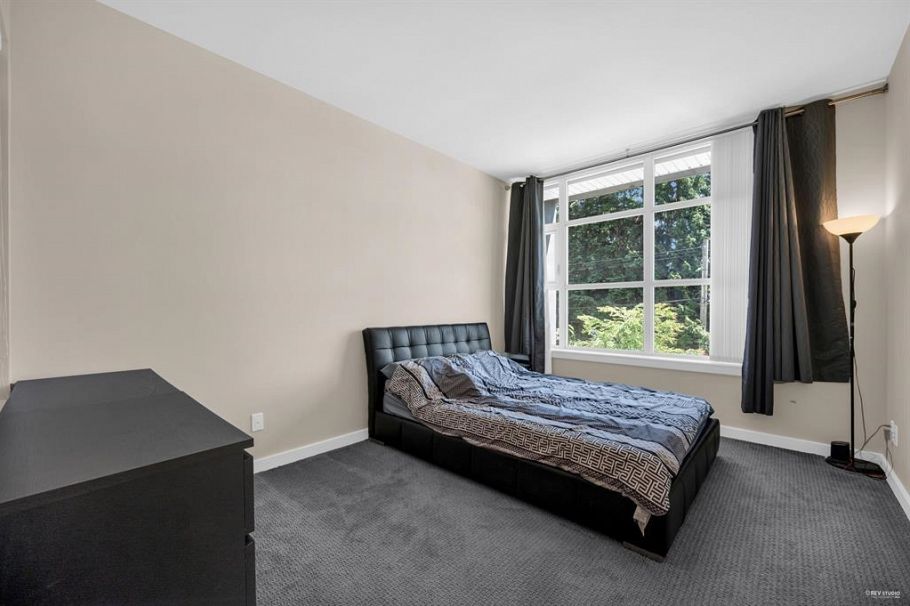 TH16 8677 Capstan Way Richmond, BC - 19