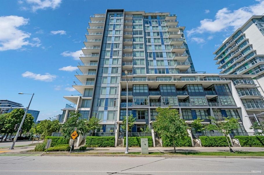 TH16 8677 Capstan Way Richmond, BC - 39