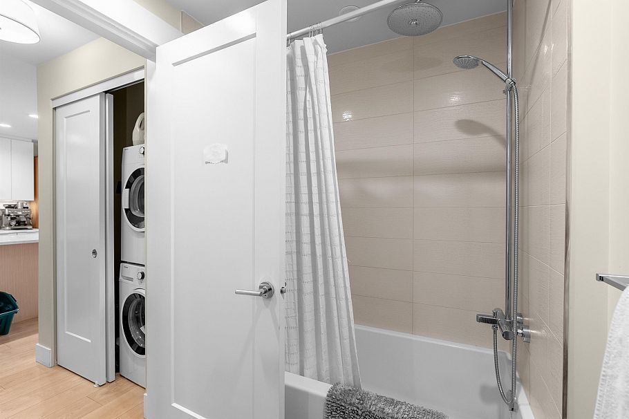 203 1496 Charlotte Road North Vancouver, BC - 18