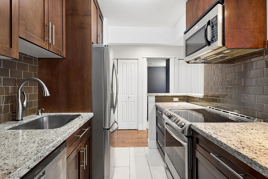 903 701 W Victoria Park North Vancouver, BC - 15