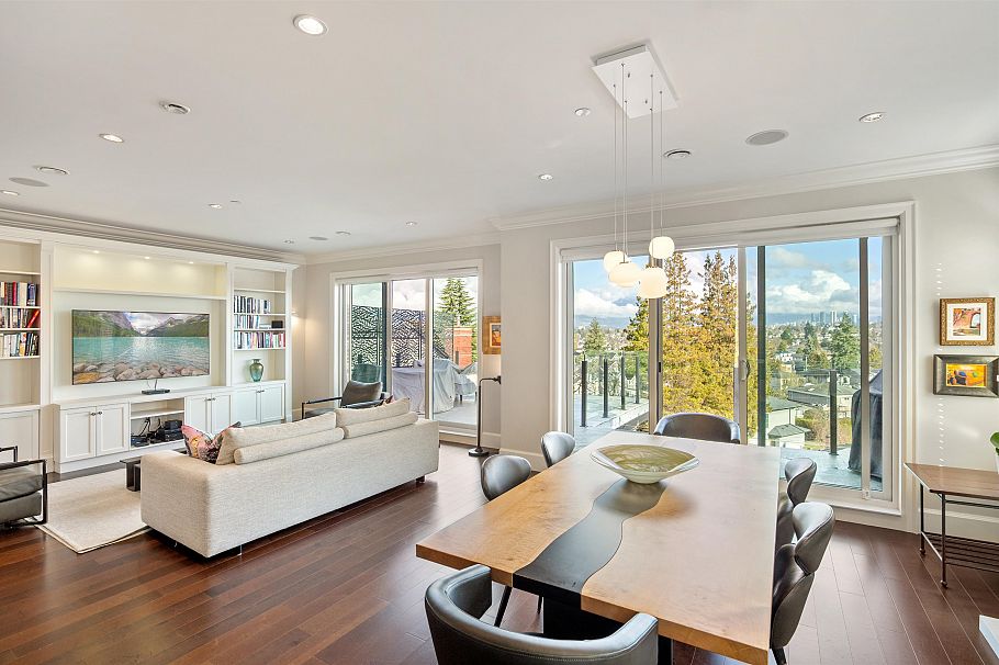 4578 Puget Drive Vancouver, BC - 1