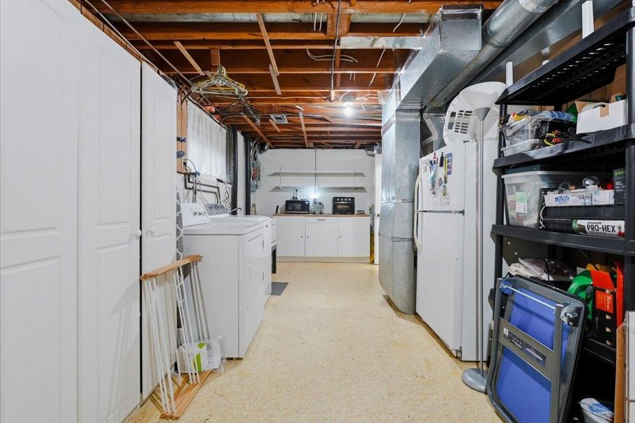 1341 Wellington Drive North Vancouver, BC - 32