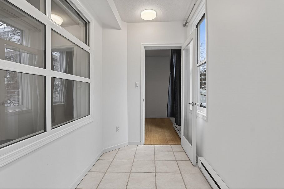 103 108 W Esplanade North Vancouver, BC - 14