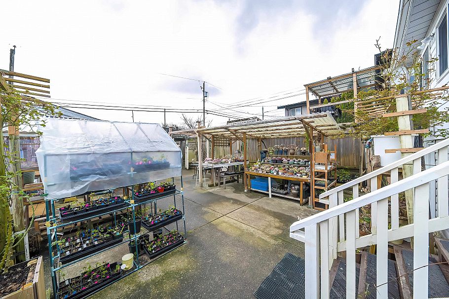 3134 E 1st Avenue Vancouver, BC - 27