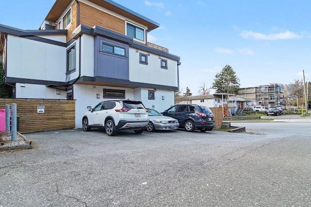 2412 Dundas Street Vancouver, BC - 2