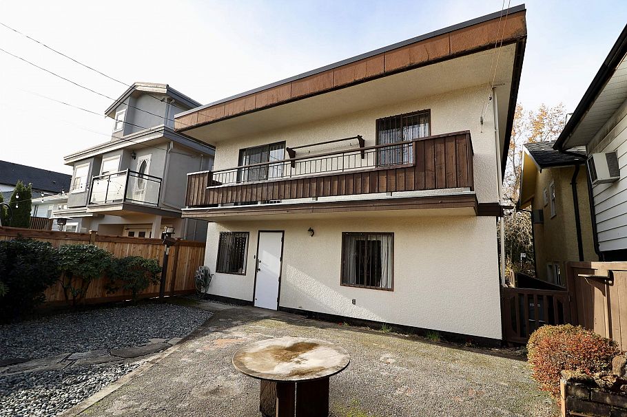 6816 Ontario Street Vancouver, BC - 29