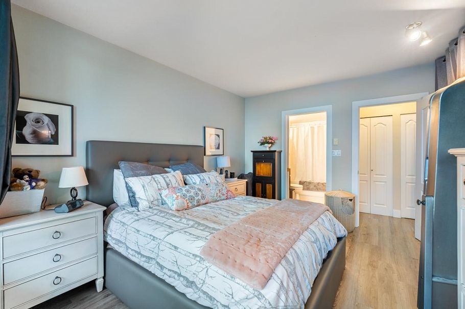 903 140 E 14th Street North Vancouver, BC - 24