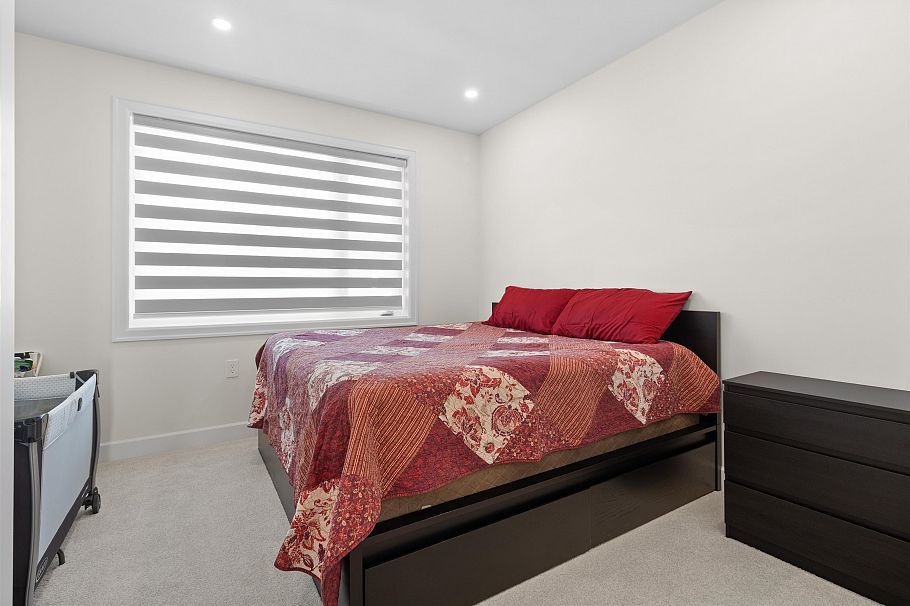 7662 French Street Vancouver, BC - 28