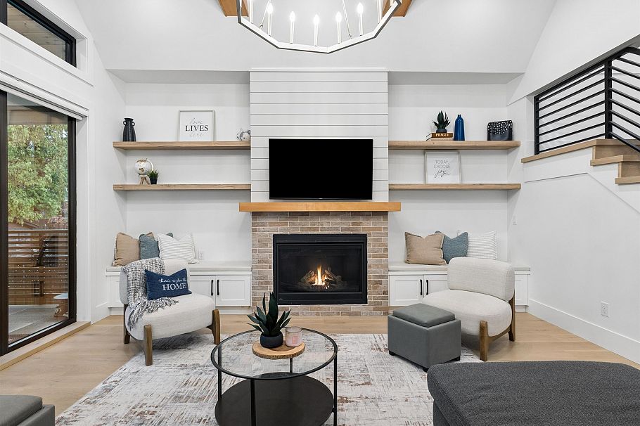 1260 Plateau Drive North Vancouver, BC - 10