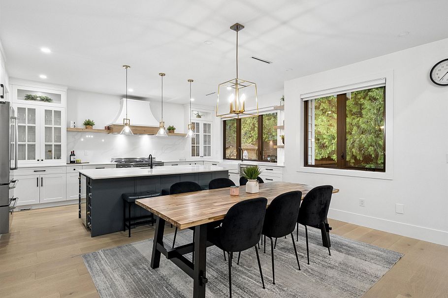 1260 Plateau Drive North Vancouver, BC - 8