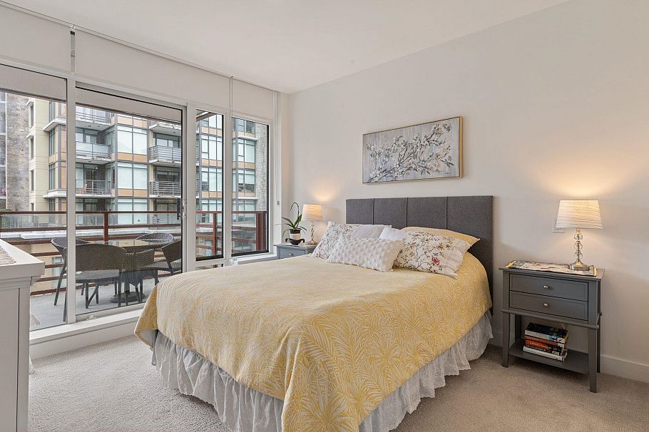 402 2738 Library Lane North Vancouver, BC - 9