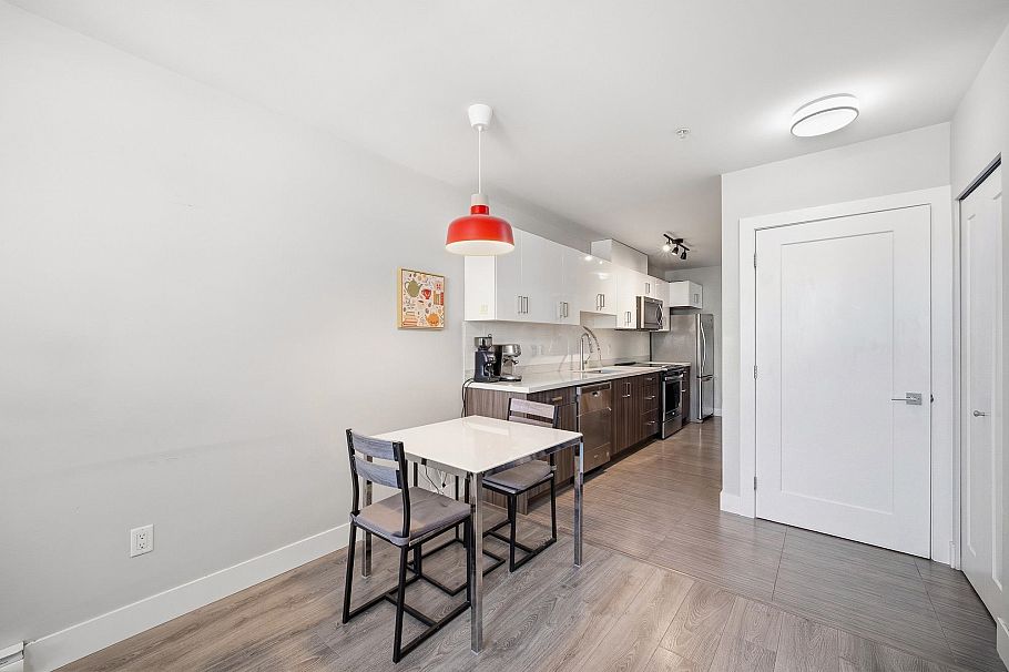 302 3939 Knight Street Vancouver, BC - 12