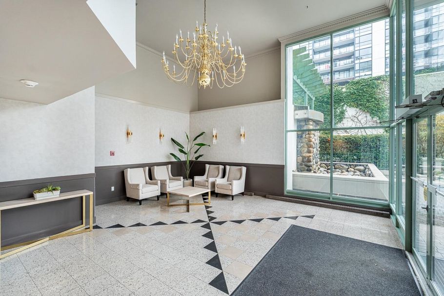 903 140 E 14th Street North Vancouver, BC - 34