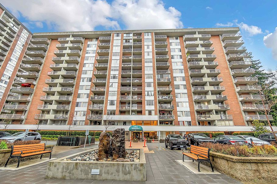 716 2012 Fullerton Avenue North Vancouver, BC - 1