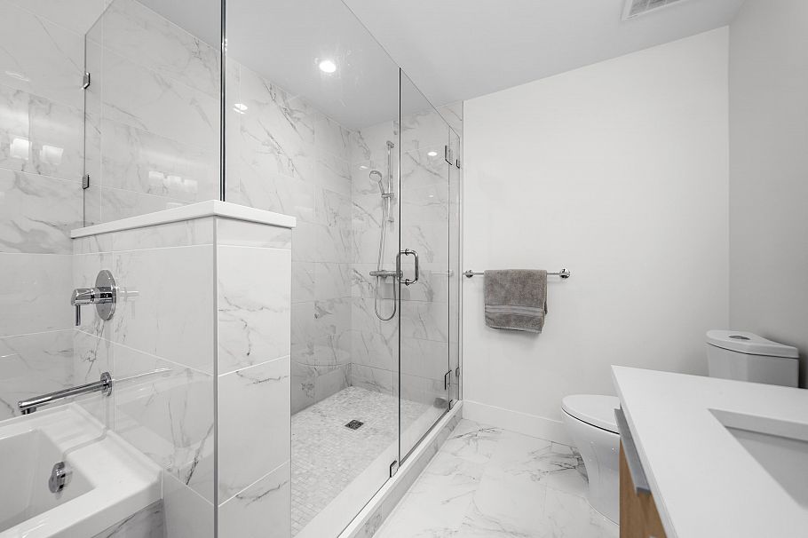 2779 Library Lane North Vancouver, BC - 17