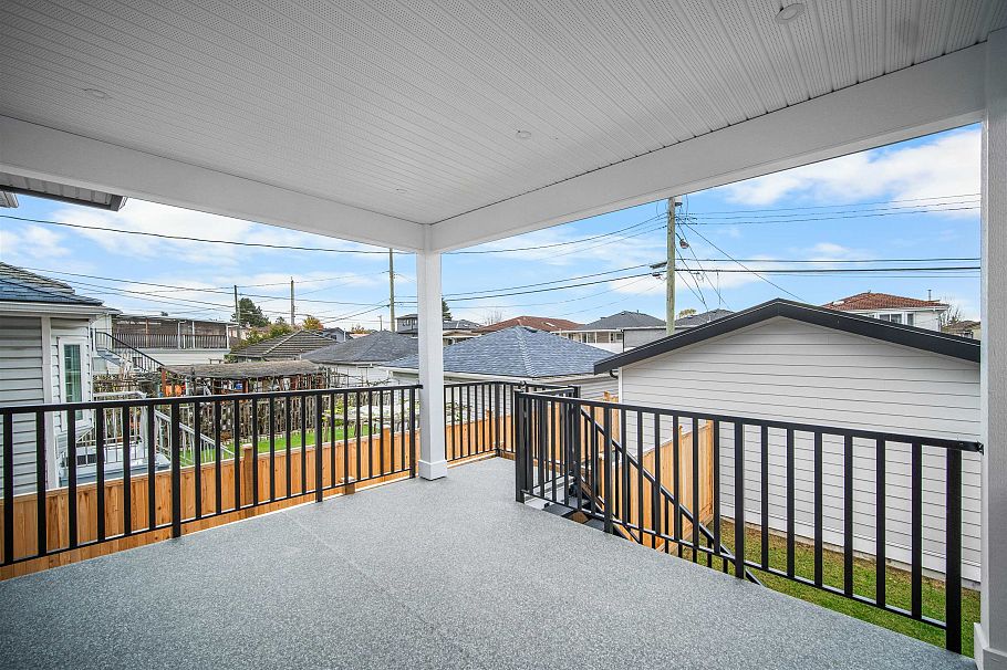 2172 E 46th Avenue Vancouver, BC - 19