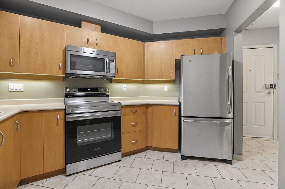 103 108 W Esplanade North Vancouver, BC - 6