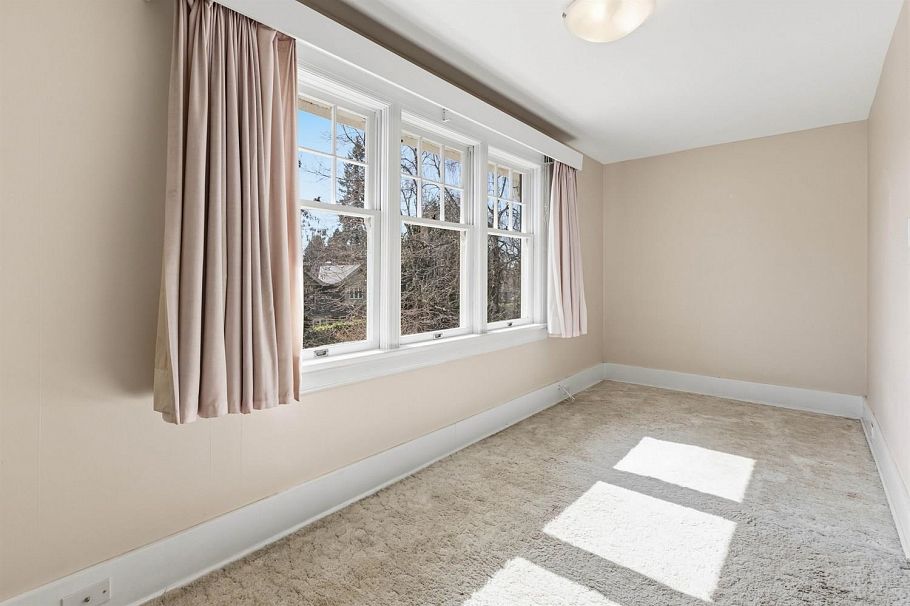 1570 W 36th Avenue Vancouver, BC - 27