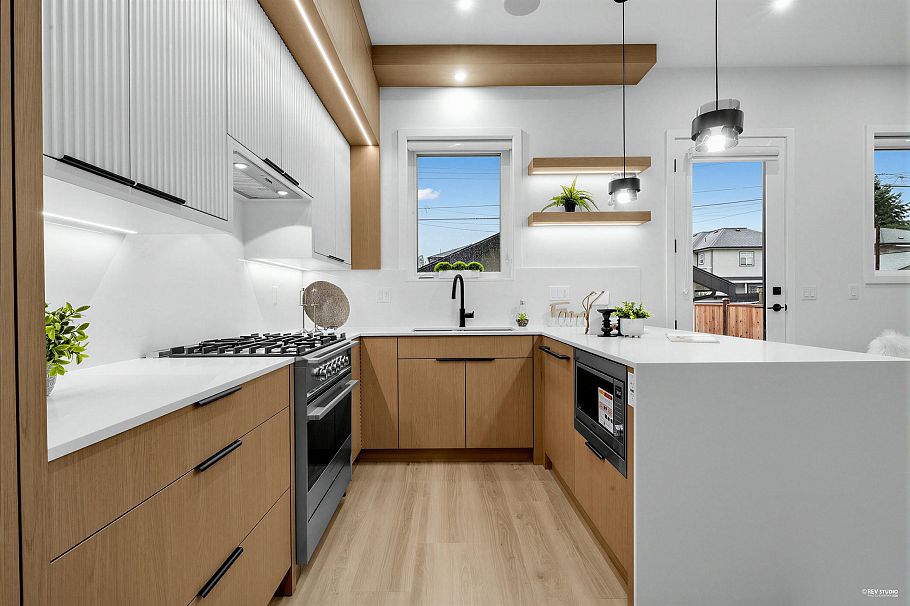 2 1020 Nootka Street Vancouver, BC - 10