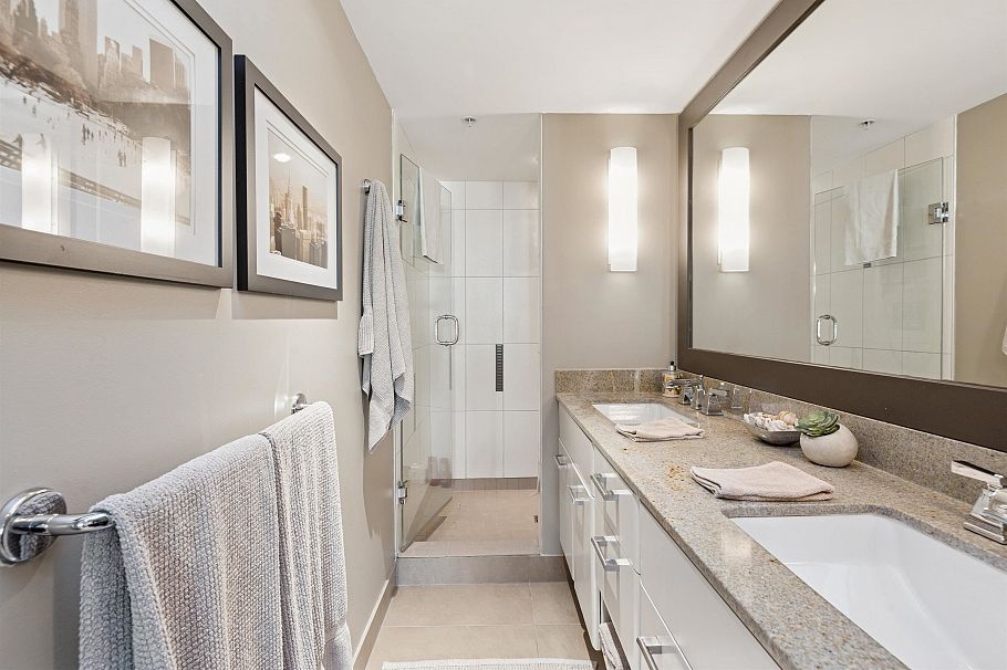 PH8 683 W Victoria Park North Vancouver, BC - 27