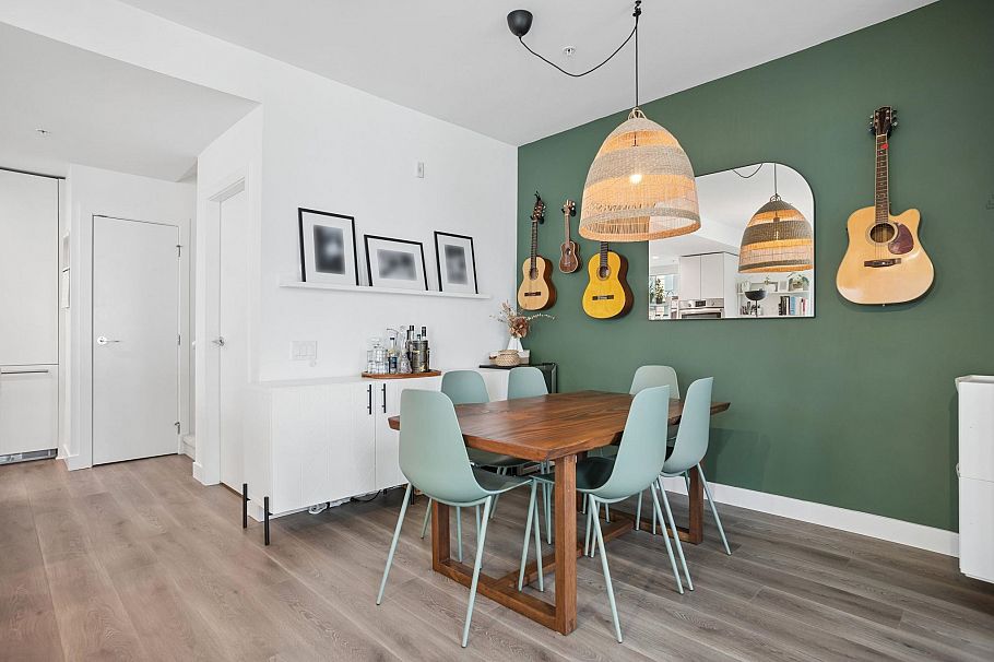 222 2060 Curling Road North Vancouver, BC - 9